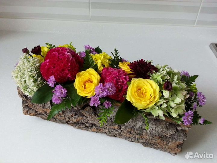 Цветы в пнях