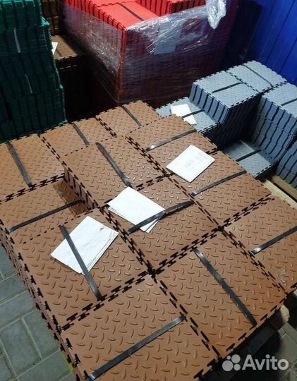 Пвх плитка на склад