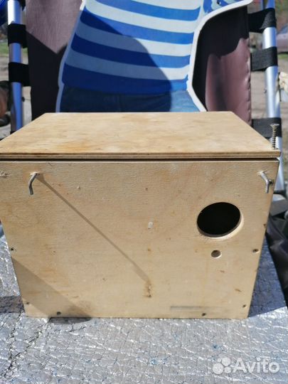 Гнездо для попугаев