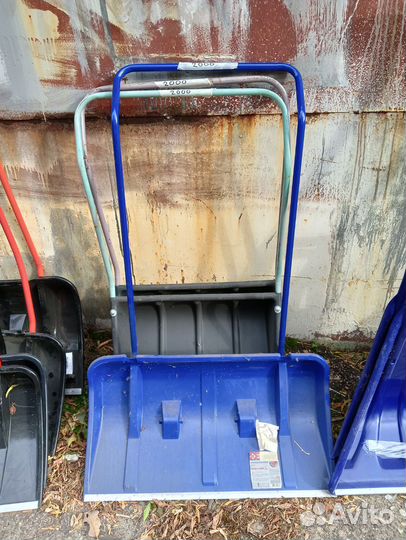 Скребок для уборки снега