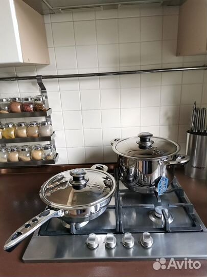 Набор новой посуды из 7 предметов