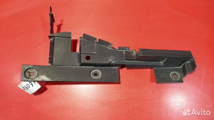 Воздуховод радиатора передний правый Ford Focus