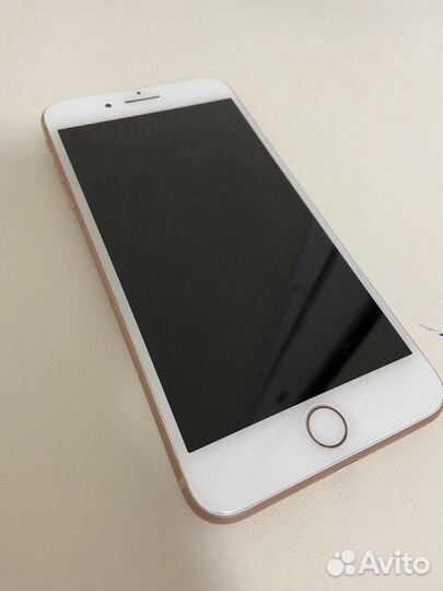 iPhone 8 Plus, 64 ГБ
