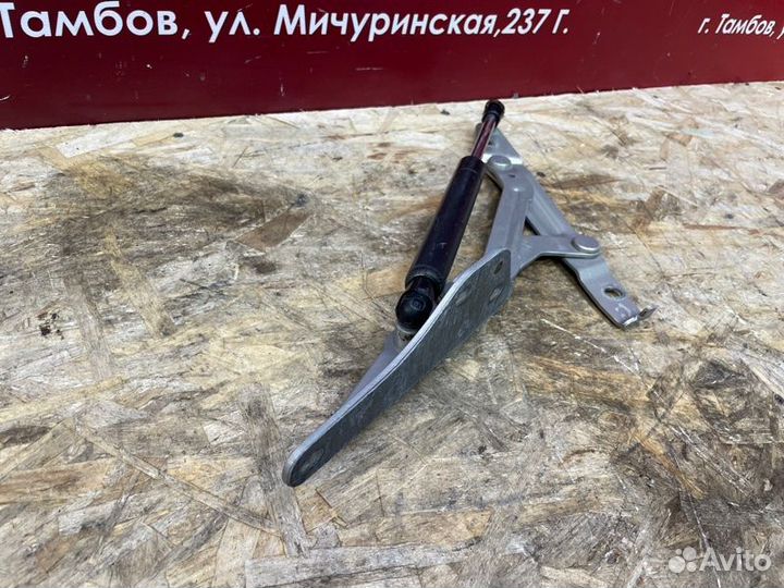 Петля крышки багажника правая LADA Kalina