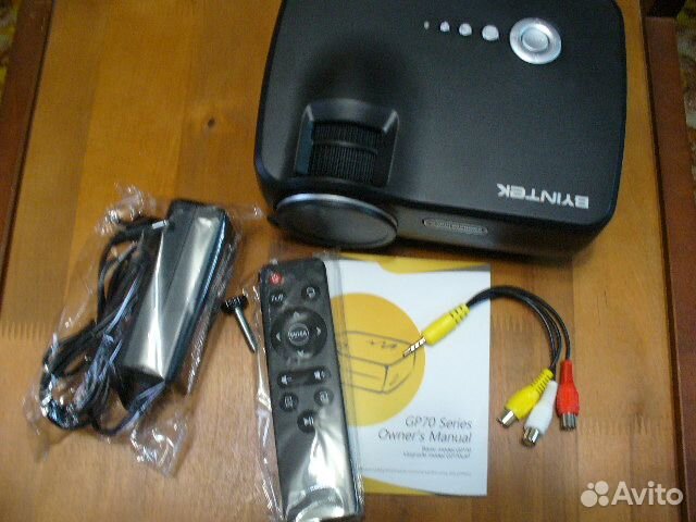 Мультимедийный LED проектор для дома и офиса