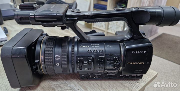 Видеокамера профессиональная sony HXR-NX5P