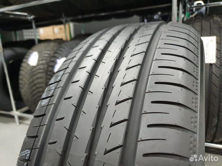 Yokohama BluEarth AE51 235/45 R18