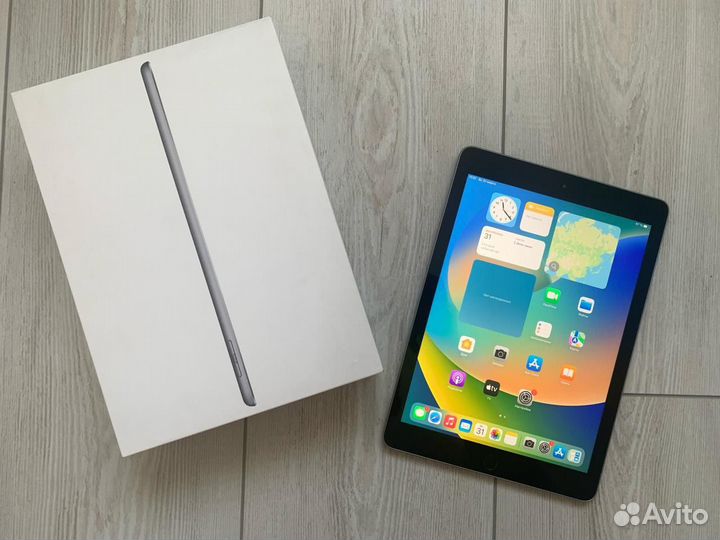 Apple iPad 5 2017, 32 Gb, Wi-Fi