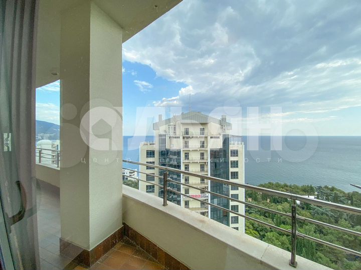 1-к. квартира, 104,1 м², 13/15 эт.