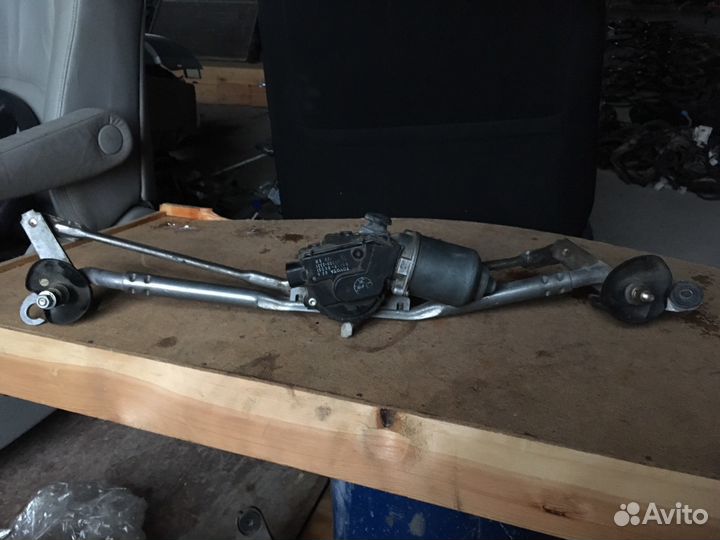 Трапеция стеклоочистителя в сборе Toyota Hilux