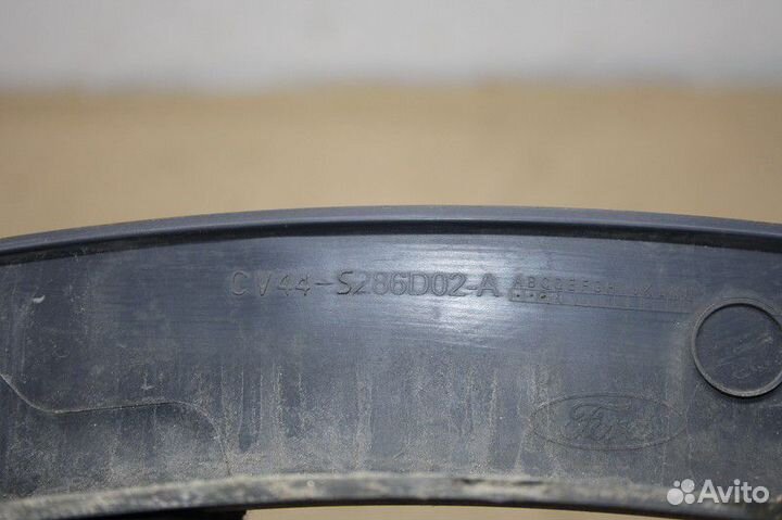 Накладка заднего крыла правого ford kuga II 2012