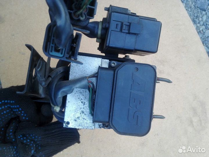 Блок абс Паджеро /Монтеро