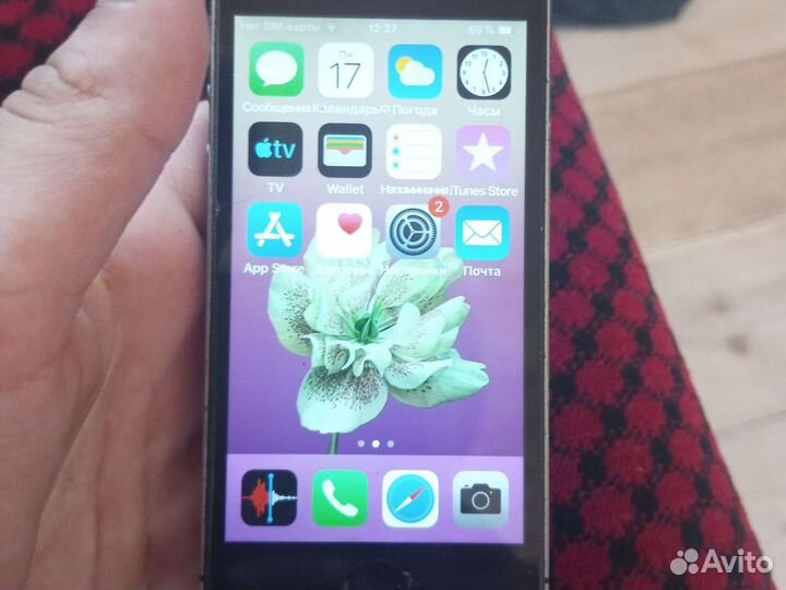 Телефон iPhone 5se