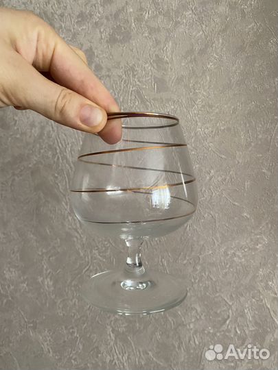 КоньЧные бокалы 4 киндера