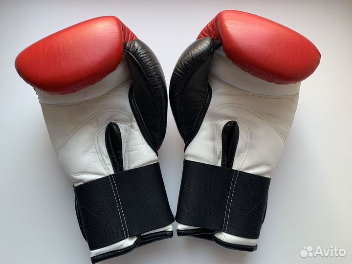 Боксерские перчатки Top King 10 oz