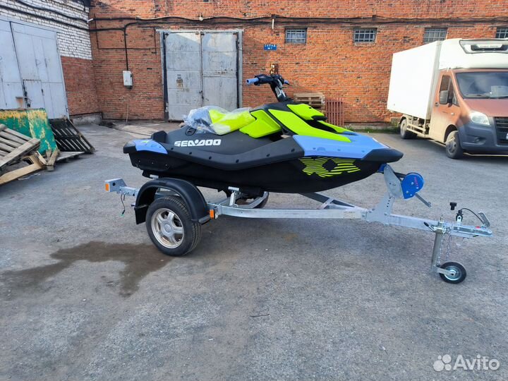 Гидроцикл Spark новый с аудио системой в наличии