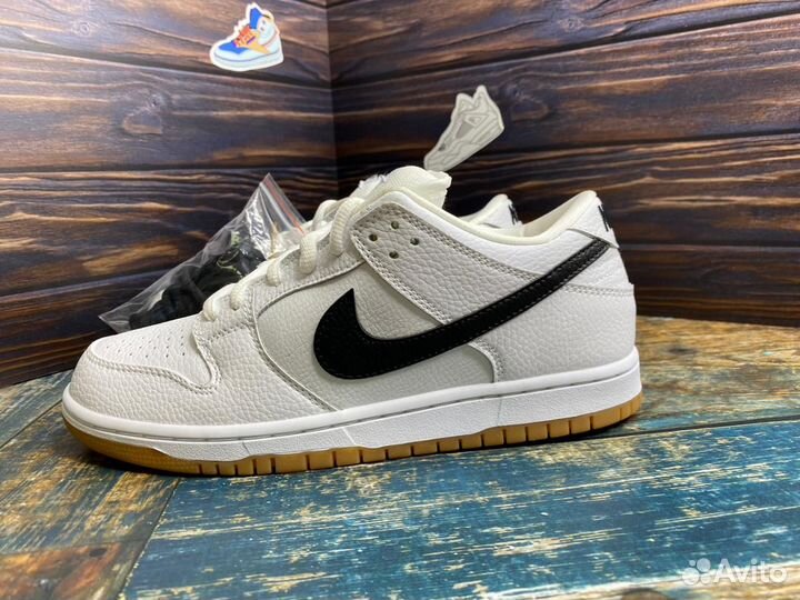 Кроссовки Nike SB Dunk Low