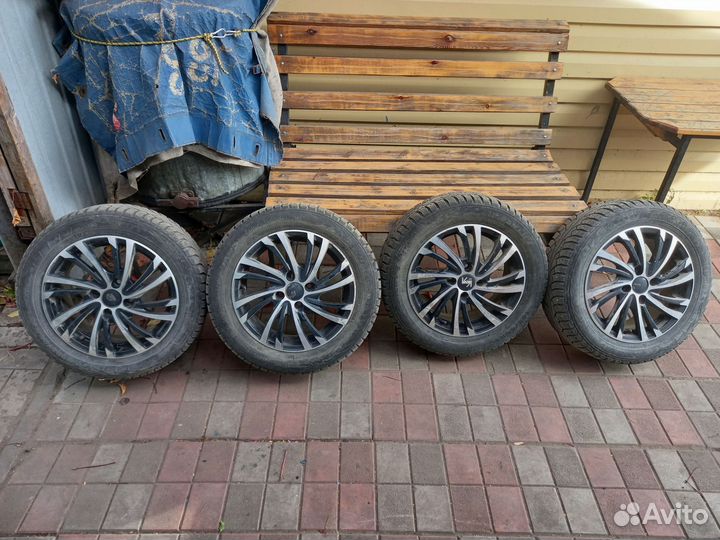 Колеса в сборе r15 зимние 4 100