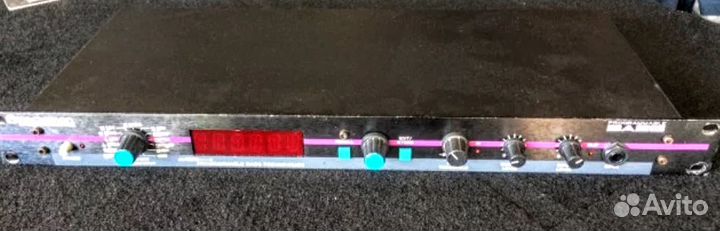 Преамп для бас-гитары rocktron bass preamp