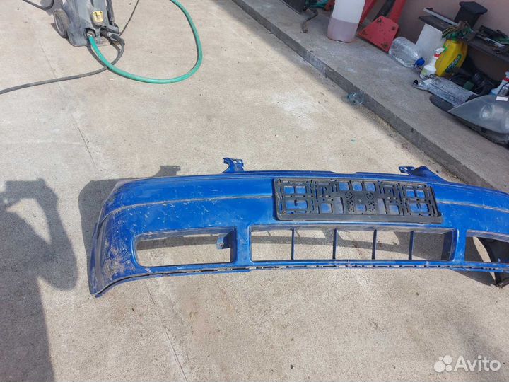 Фольцваген Гольф 4 бампер передний б/у
