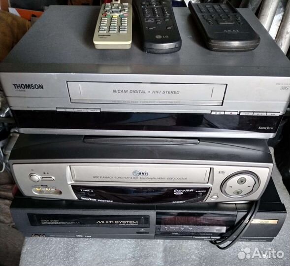 Видеомагнитофон