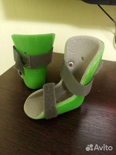 Тутор на голеностоп