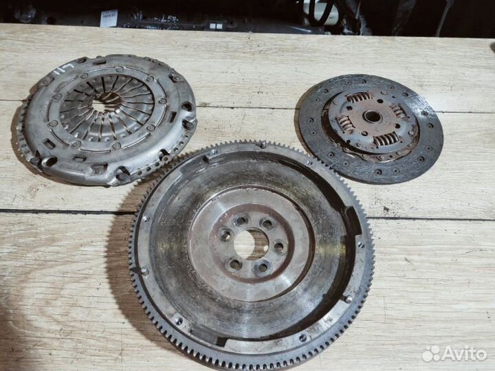 Сцепление Volkswagen Golf 5 caxa 1.4 2008
