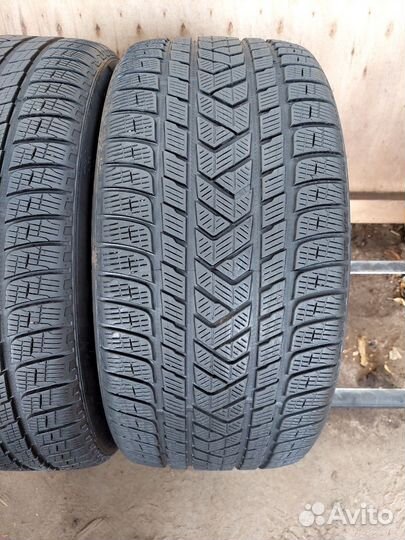 Pirelli Scorpion Winter 295/35 R21 107V