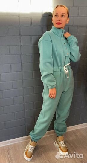 Комбинезон на флисе женский