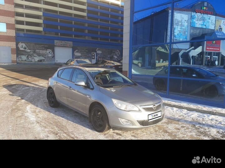 Opel Astra 1.4 AT, 2011, 135 000 км