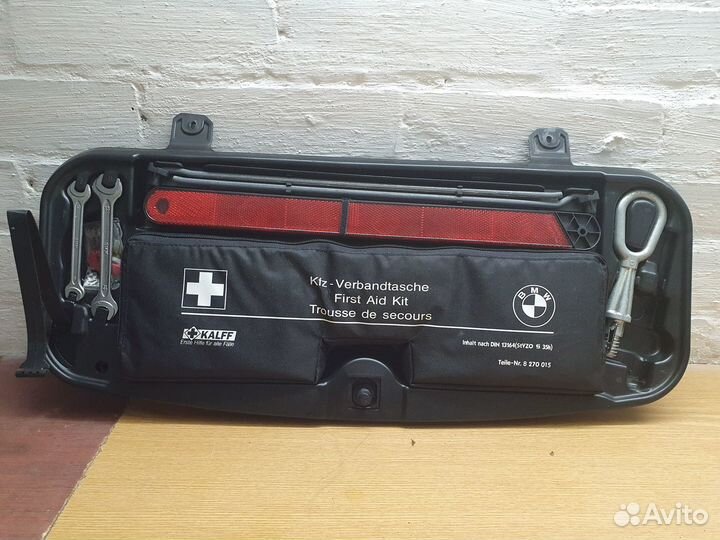 Набор инстпумента с аптечкой e60