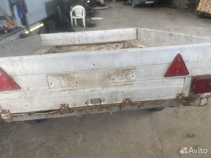 Прицеп легковой