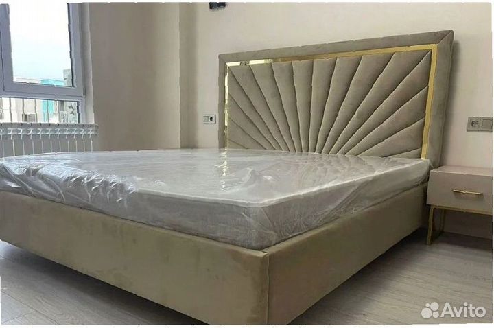 Кровать с подъемным механизмом двуспальная