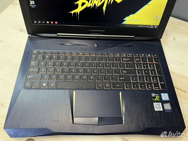 Игровой ноутбук i7-7700hq/8gb/gtx1050Ti