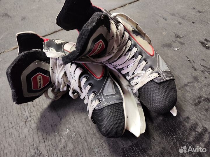 Коньки хоккейные 43 размер