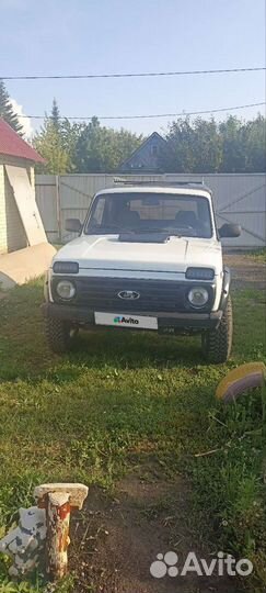 LADA 4x4 (Нива) 1.7 МТ, 2001, 130 000 км