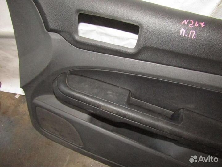 Обшивка двери передней правой Focus II 2005-2008