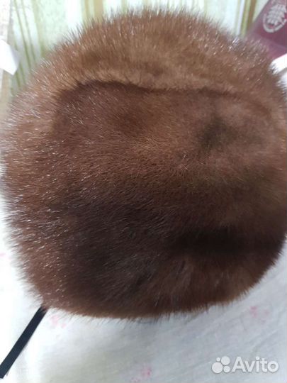 Берет из норки