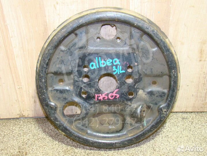 Щит опорный задний левый Fiat Albea