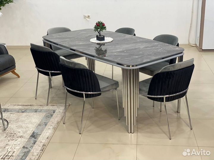 Кухонный стол