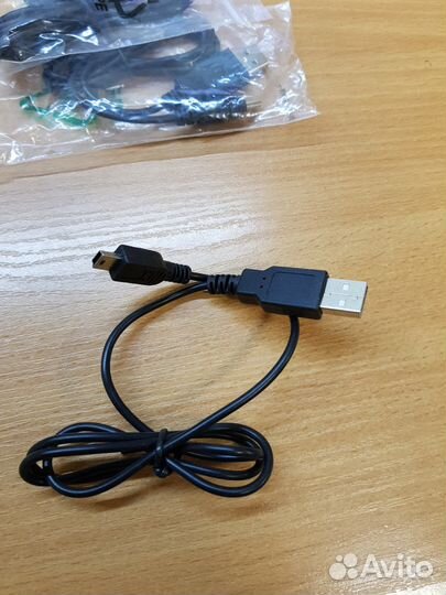 Mini USB-кабель (для зарядки / передачи данных)