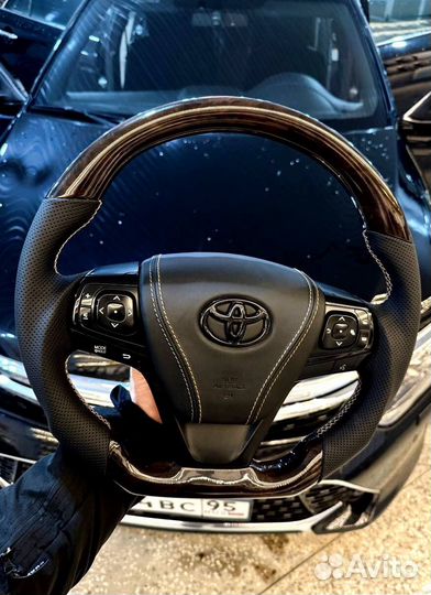 Анатомический спорт руль на Камри 55