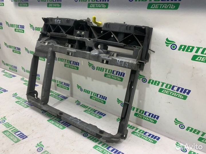 Телевизор панель радиаторов передний Citroen C3