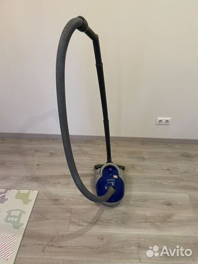 Пылесос Samsung VC-5853 1300W