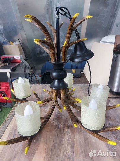 Люстра рога имитация