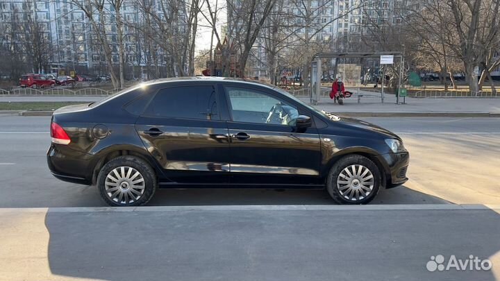 Volkswagen Polo 1.6 AT, 2011, 145 489 км