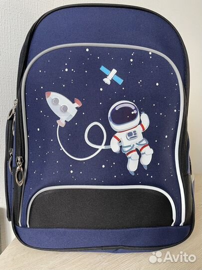 Рюкзак школьный для мальчика новый