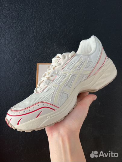 Кроссовки женские Asics 35 37 размер