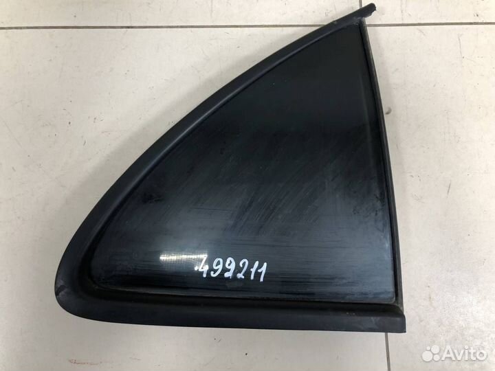 Стекло двери задней правой форточка Nissan Almera
