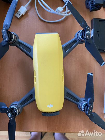 Квадрокоптер DJI spark Fly More Combo